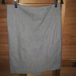 Express SZ 6 Gray Birdseye A Line Kick Pleat in Back Knee Length Lined Skirt